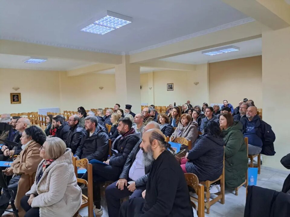 Το-Σωματείο-Ιεροψαλτών-Τρικάλων-σε-σεμινάριο-ψαλτικής-τέχνης-στη-Μητρόπολη-Θεσσαλιώτιδος