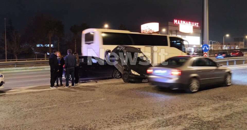 Τροχαίο-στον-Κηφισό:-Αυτοκίνητο-συγκρούστηκε-με-άλλο-όχημα-–-Ένας-τραυματίας