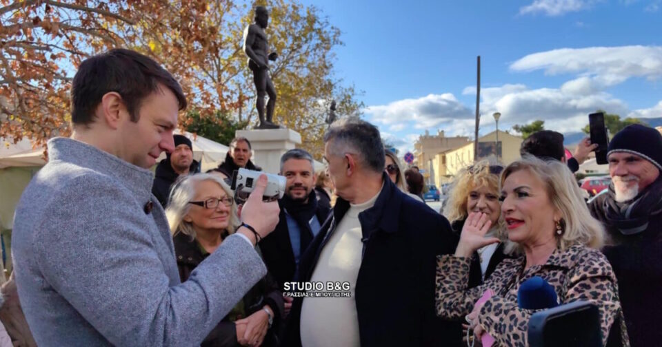 Ο-Στέφανος-Κασσελάκης-πήρε-συνέντευξη-από-δημοσιογράφο-στο-Άργος