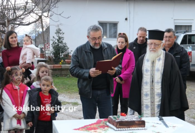 Πραγματοποιήθηκε-η-κοπή-της-Βασιλόπιτας-στον-Σύλλογο-Αγίας-Παρασκευής