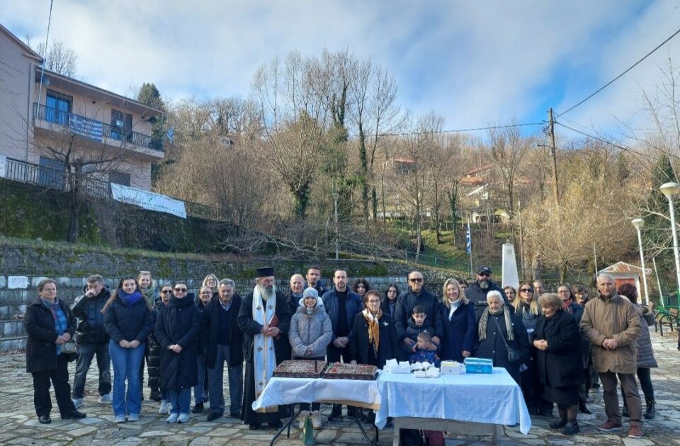 Καλή-και-ευλογημένη-χρονιά-απο-τους-Μεσοχωρίτες