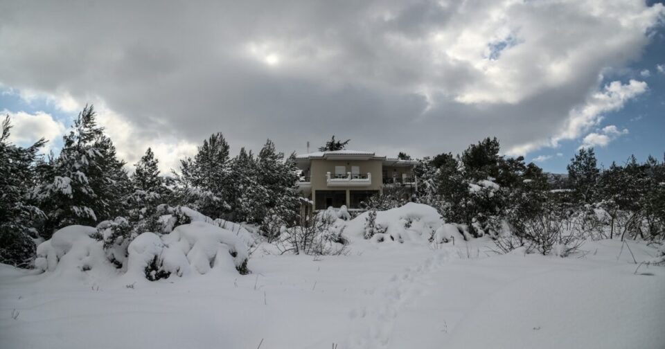 Καιρός-σήμερα:-Νέα-πτώση-της-θερμοκρασίας-και-χιόνια-σε-Ήπειρο,-Μακεδονία,-Θράκη,-Θεσσαλία,-Στερεά-και-Πελοπόννησο